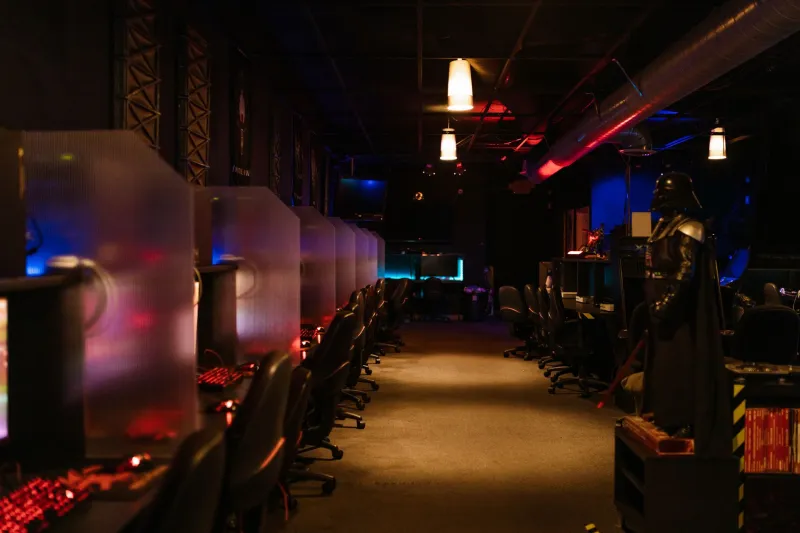 Thousands of Players, Zero Real Connection: How Online Gaming Lost Its Soul